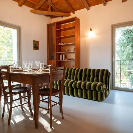 Guesthost - Lisignano Cozy With Parking * Agazzano