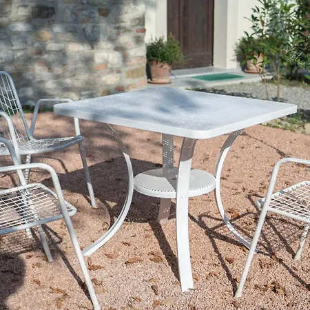 Guesthost - Lisignano Cozy With Parking شقة Agazzano